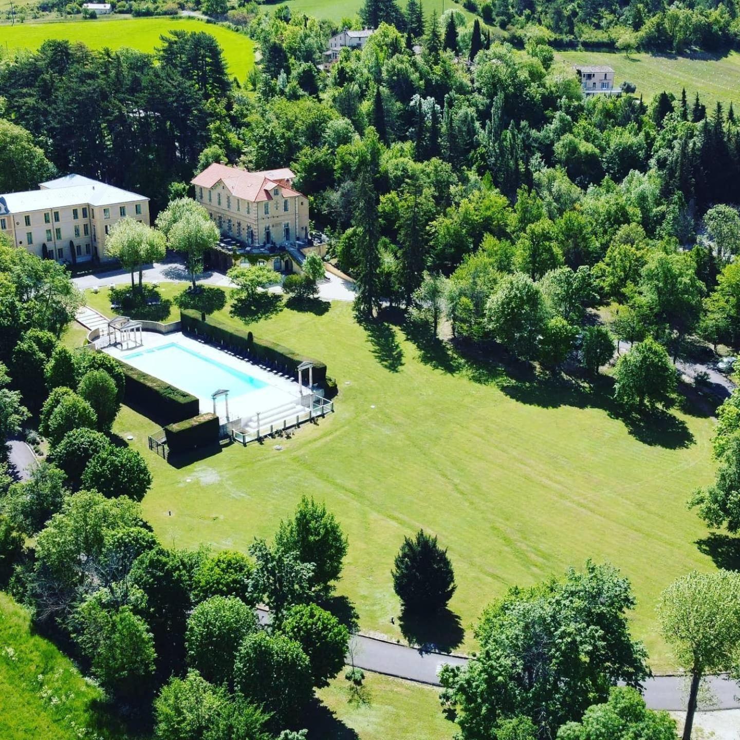 Chateau Des Gipieres Bij De Mont Ventoux 몽트브륀-레-뱅 외부 사진