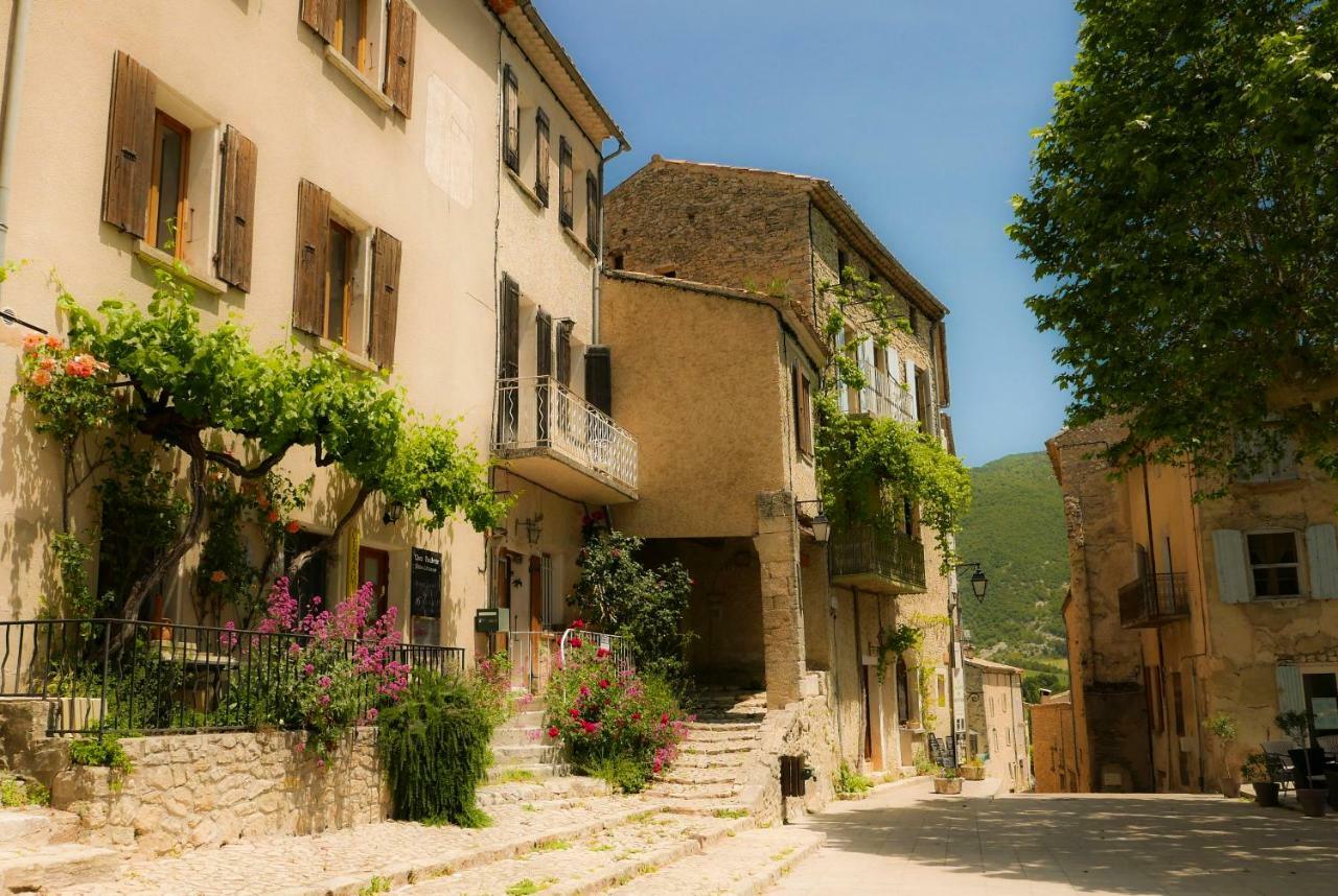 Chateau Des Gipieres Bij De Mont Ventoux 몽트브륀-레-뱅 외부 사진